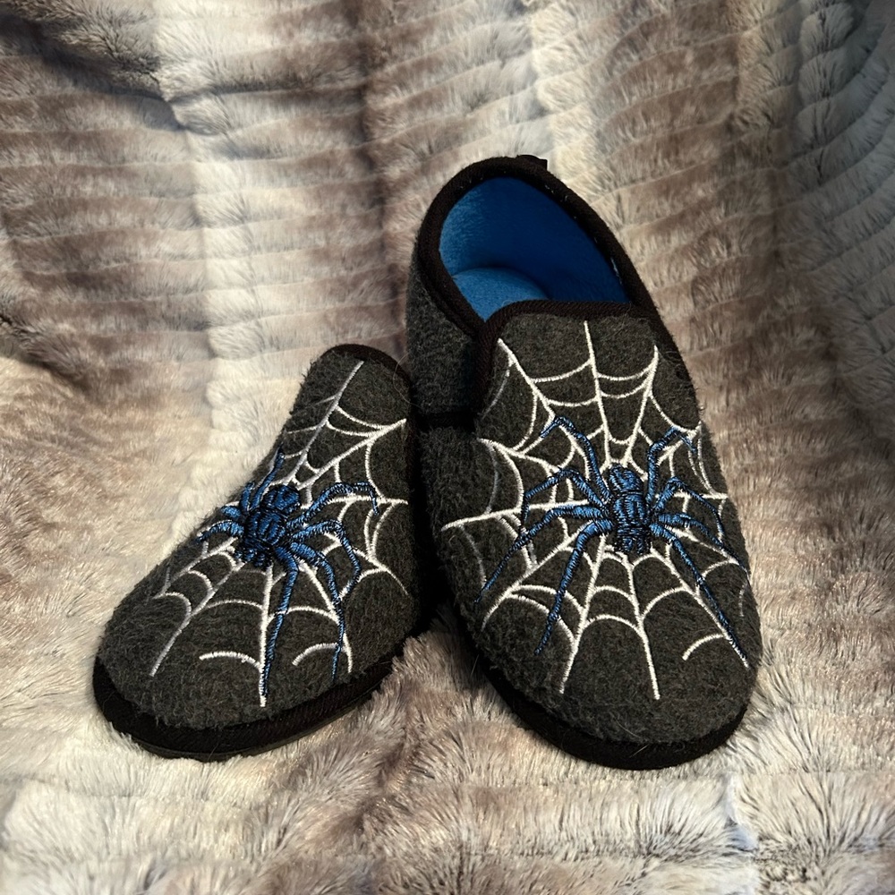 Spider-Man slippers size 13-1